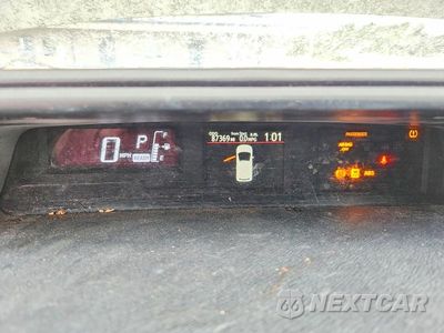 Zdjęcie 9 z 12 samochodu: 2016 TOYOTA PRIUS C VIN:JTDKDTB38G1119361 - miniatura