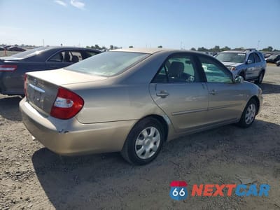 Trzecie zdjęcie samochodu z tyłu: 2003 TOYOTA CAMRY LE VIN:4T1BE32K83U154894 - miniatura