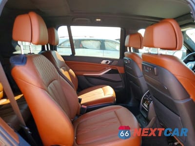 Zdjęcie 11 z 14 samochodu: 2021 BMW X7 XDRIVE40I VIN:5UXCW2C08M9H14528 - miniatura