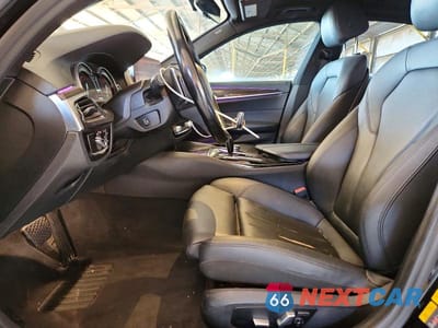 Zdjęcie 7 z 12 samochodu: 2019 BMW 530E VIN:WBAJA9C53KB392649 - miniatura
