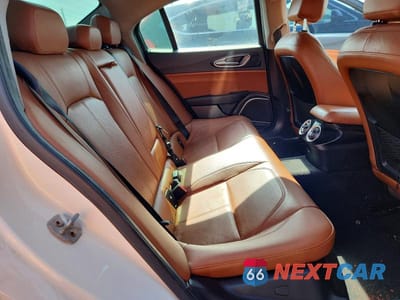 Zdjęcie 10 z 12 samochodu: 2019 ALFA ROMEO GIULIA VIN:ZARFAMAN7K7622765 - miniatura