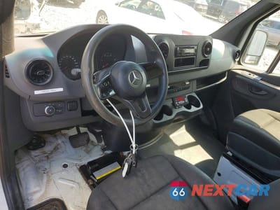 Zdjęcie 8 z 13 samochodu: 2019 MERCEDES-BENZ SPRINTER 2500/3500 VIN:WD3PF0CD5KP024178 - miniatura