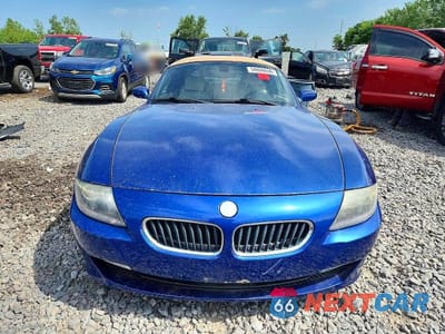Piąte zdjęcie samochodu w środku: 2007 BMW Z4 3.0 VIN:4USBU33517LW70746 - miniatura