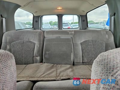 Zdjęcie 10 z 13 samochodu: 2001 CHEVROLET SUBURBAN K1500 VIN:3GNFK16T01G251102 - miniatura