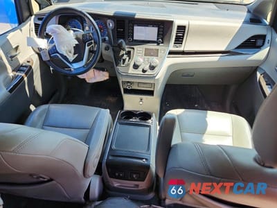 Zdjęcie 8 z 13 samochodu: 2019 TOYOTA SIENNA XLE 8-PASSENGER VIN:5TDYZ3DC0KS996799 - miniatura