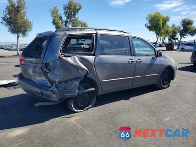 Trzecie zdjęcie samochodu z tyłu: 2004 TOYOTA SIENNA LE 7 PASSENGER VIN:5TDZA23CX4S081758 - miniatura