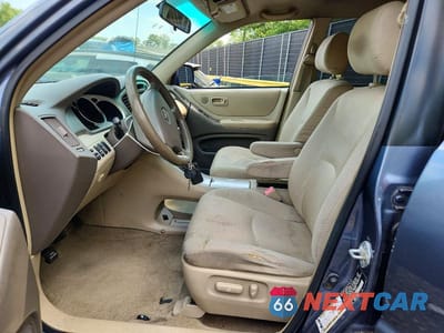 Zdjęcie 7 z 13 samochodu: 2004 TOYOTA HIGHLANDER BASE VIN:JTEEP21A240006677 - miniatura