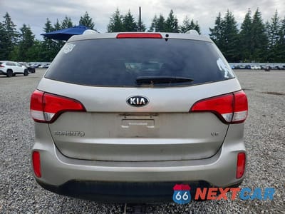 Zdjęcie 6 z 13 samochodu: 2015 KIA SORENTO LX VIN:5XYKTDA77FG653771 - miniatura