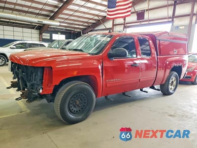 2010 CHEVROLET SILVERADO K1500 LT 1GCSKSE39AZ170503 - główne zdjęcie licytacji z USA - miniatura