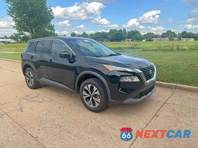 2021 NISSAN ROGUE SV 5N1AT3BB2MC767330 - główne zdjęcie licytacji z USA - miniatura