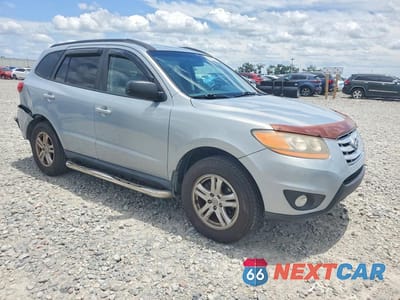 Czwarte zdjęcie samochodu z boku: 2010 HYUNDAI SANTA FE GLS VIN:5NMSG3AB9AH395884 - miniatura