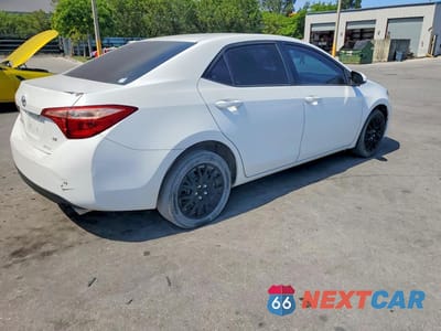 Trzecie zdjęcie samochodu z tyłu: 2019 TOYOTA COROLLA LE VIN:5YFBURHEXKP927193 - miniatura