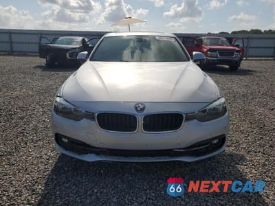 Piąte zdjęcie samochodu w środku: 2017 BMW 330 I VIN:WBA8B9G36HNU51964 - miniatura
