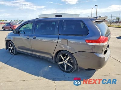 Drugie zdjęcie samochodu z przodu: 2011 TOYOTA SIENNA XLE 8-PASSENGER VIN:5TDYK3DC4BS160921 - miniatura
