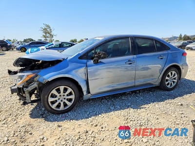 2020 TOYOTA COROLLA LE 5YFEPRAE8LP028638 - główne zdjęcie licytacji z USA - miniatura