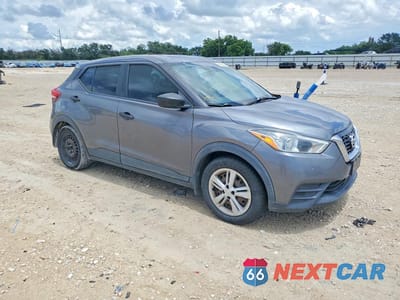 Czwarte zdjęcie samochodu z boku: 2020 NISSAN KICKS S VIN:3N1CP5BV8LL485710 - miniatura