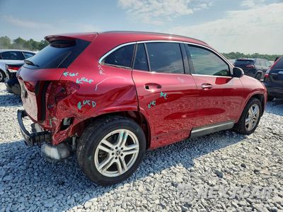 Trzecie zdjęcie samochodu z tyłu: 2021 MERCEDES-BENZ GLA 250 VIN:W1N4N4GB8MJ211540 - miniatura