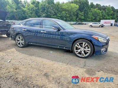 Czwarte zdjęcie samochodu z boku: 2017 INFINITI Q70L 3.7 VIN:JN1BY1PP2HM170040 - miniatura