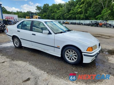 Czwarte zdjęcie samochodu z boku: 1998 BMW 328 I VIN:WBACD3320WAV24684 - miniatura