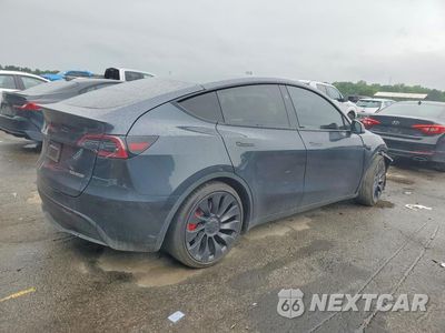 Piąte zdjęcie samochodu w środku: 2024 TESLA MODEL Y VIN:7SAYGDEF1RF027552 - miniatura