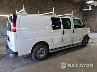 Trzecie zdjęcie samochodu z tyłu: 2022 GMC SAVANA VIN:1GTW7AF78N1197002 - miniatura