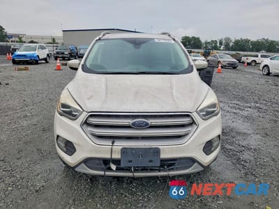 Piąte zdjęcie samochodu w środku: 2018 FORD ESCAPE TITANIUM VIN:1FMCU9J94JUB19517 - miniatura