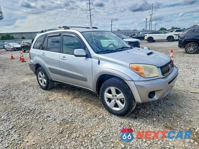 Czwarte zdjęcie samochodu z boku: 2004 TOYOTA RAV4 BASE VIN:JTEGD20V340017869 - miniatura