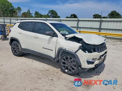 Czwarte zdjęcie samochodu z boku: 2021 JEEP COMPASS 80TH EDITION VIN:3C4NJCEBXMT531620 - miniatura
