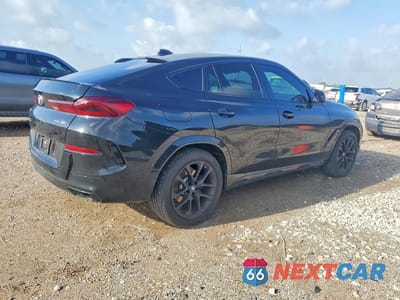 Trzecie zdjęcie samochodu z tyłu: 2022 BMW X6 XDRIVE40I VIN:5UXCY6C07N9K31273 - miniatura