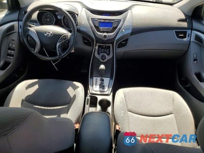 Zdjęcie 8 z 12 samochodu: 2013 HYUNDAI ELANTRA GLS VIN:KMHDH4AE7DU556070 - miniatura