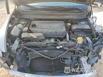 Zdjęcie 12 z 14 samochodu: 2015 JEEP CHEEROKEE VIN:1C4PJLCB0FW518478 - miniatura