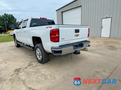 Trzecie zdjęcie samochodu z tyłu: 2019 CHEVROLET SILVERADO K2500 HEAVY DUTY LT VIN:1GC1KSEY4KF265478 - miniatura