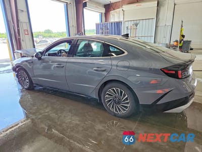 Drugie zdjęcie samochodu z przodu: 2024 HYUNDAI SONATA HYBRID SEL VIN:KMHL34JJ4RA097144 - miniatura