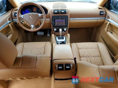 Zdjęcie 8 z 12 samochodu: 2010 PORSCHE CAYENNE VIN:WP1AA2APXALA06511 - miniatura