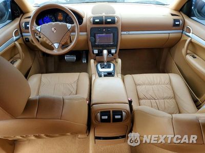 Zdjęcie 8 z 12 samochodu: 2010 PORSCHE CAYENNE VIN:WP1AA2APXALA06511 - miniatura