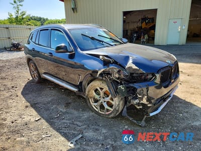 Czwarte zdjęcie samochodu z boku: 2022 BMW X3 SDRIVE30I VIN:5UX43DP05N9J77733 - miniatura