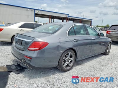 Trzecie zdjęcie samochodu z tyłu: 2018 MERCEDES-BENZ E 300 VIN:WDDZF4JB2JA324162 - miniatura
