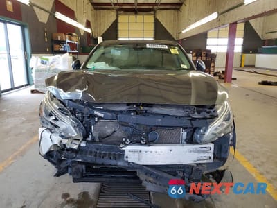 Piąte zdjęcie samochodu w środku: 2021 NISSAN ALTIMA SV VIN:1N4BL4DV7MN358112 - miniatura