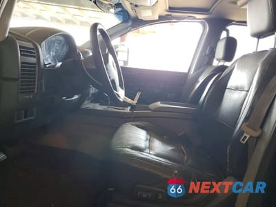 Zdjęcie 7 z 13 samochodu: 2004 NISSAN TITAN XE VIN:1N6AA07A84N521828 - miniatura