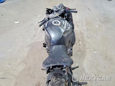 Zdjęcie 6 z 9 samochodu: 2026 SUZUKI GSX-R600 VIN:JS1GN7FA9T7100001 - miniatura