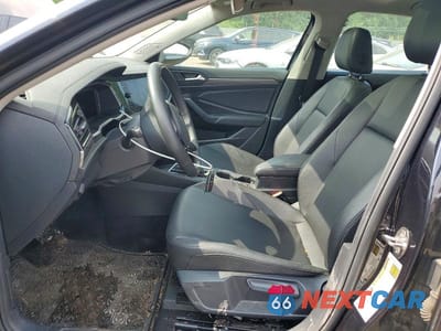 Zdjęcie 7 z 13 samochodu: 2020 VOLKSWAGEN JETTA SEL VIN:3VWEB7BUXLM042036 - miniatura