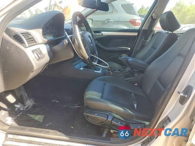 Zdjęcie 7 z 12 samochodu: 2003 BMW 325 IT VIN:WBAEN33453EZ15468 - miniatura
