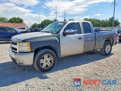 2008 CHEVROLET SILVERADO K1500 2GCEK190581257664 - główne zdjęcie licytacji z USA - miniatura