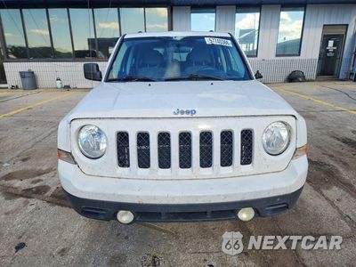 Piąte zdjęcie samochodu w środku: 2015 JEEP PATRIOT SPORT VIN:1C4NJPBB3FD171367 - miniatura
