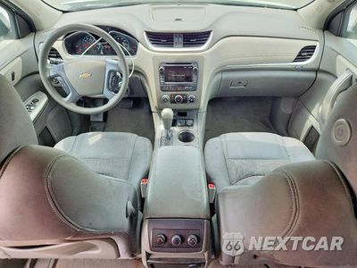 Zdjęcie 8 z 14 samochodu: 2017 CHEVROLET TRAVERSE LS VIN:1GNKRFED7HJ308373 - miniatura