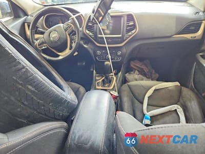Zdjęcie 8 z 12 samochodu: 2016 JEEP CHEROKEE LATITUDE VIN:1C4PJLCB1GW352070 - miniatura