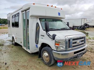 Czwarte zdjęcie samochodu z boku: 2014 FORD ECONOLINE E450 SUPER DUTY CUTAWAY VAN VIN:1FDEE4FL9EDA66011 - miniatura