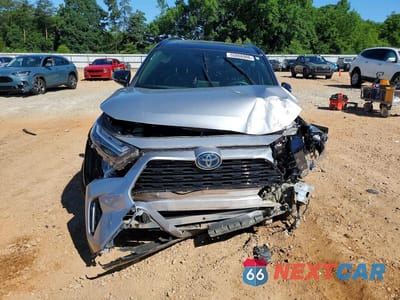 Piąte zdjęcie samochodu w środku: 2022 TOYOTA RAV4 XSE VIN:JTME6RFV4ND526482 - miniatura