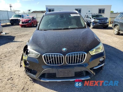 Piąte zdjęcie samochodu w środku: 2017 BMW X1 XDRIVE28I VIN:WBXHT3C37H5F69319 - miniatura