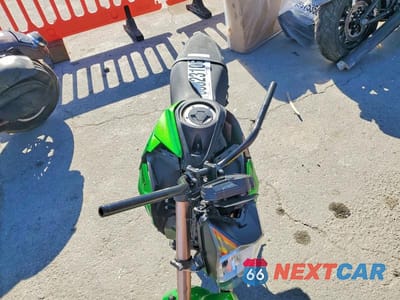 Piąte zdjęcie samochodu w środku: 2017 KAWASAKI BR125 J VIN:JKABRRJ11HDA03307 - miniatura